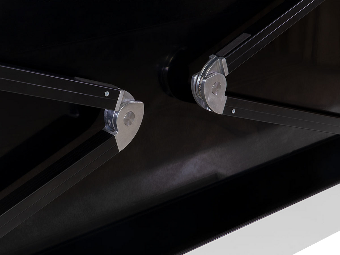 Schermo di proiezione elettrico floor-up Kestrel Tab-Tension CLR