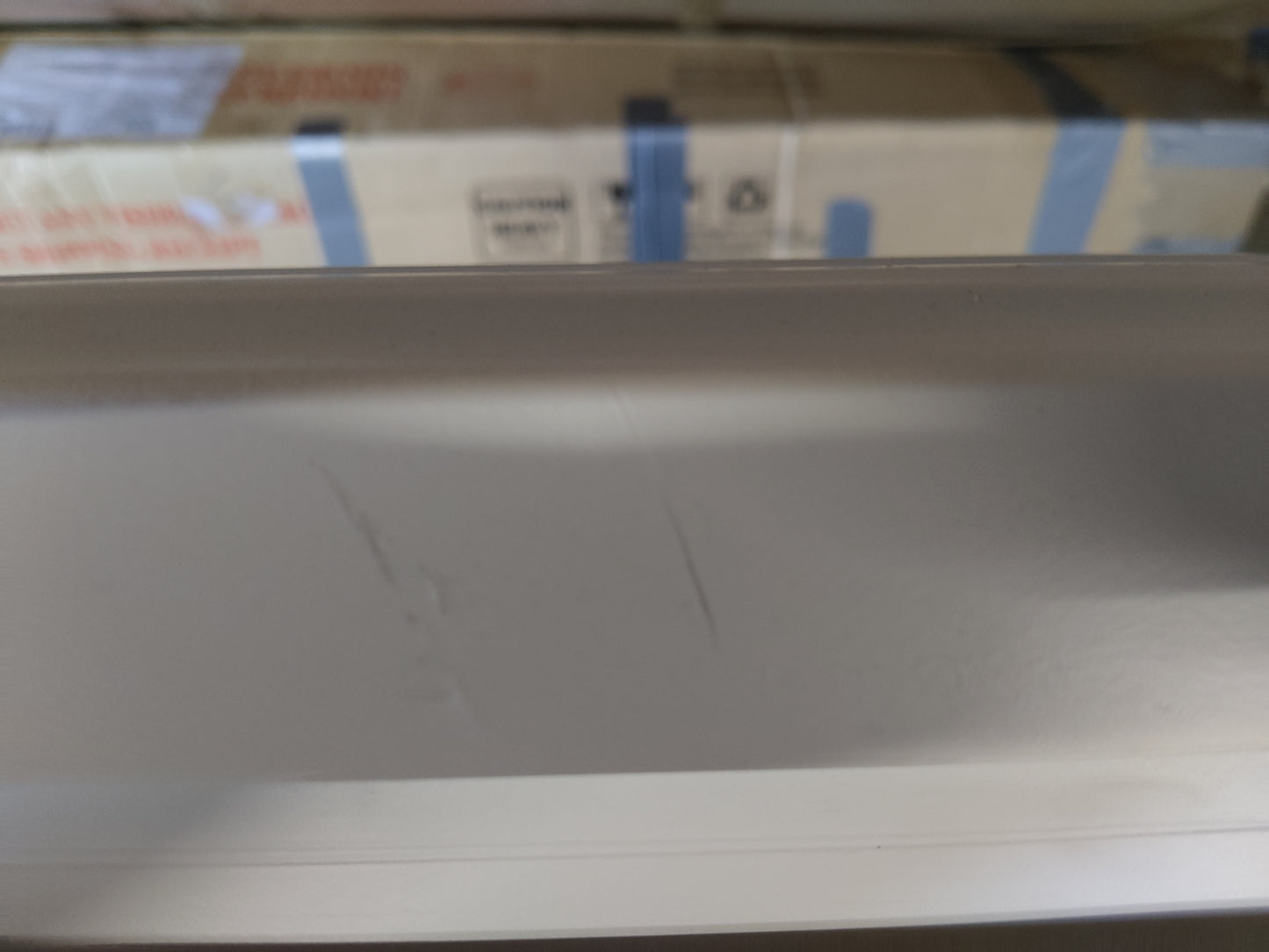 Usato -  Come nuovo // DAYWALKER DW3 TAB TENSION - CineGrey 4D (ALR) / 16:9 / 92" (203x115 / Top-Drop 30 cm)// B-DWN92XHTD3-E12-24CH00656